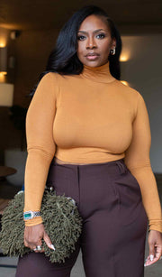 Powder Me | Cropped Turtleneck